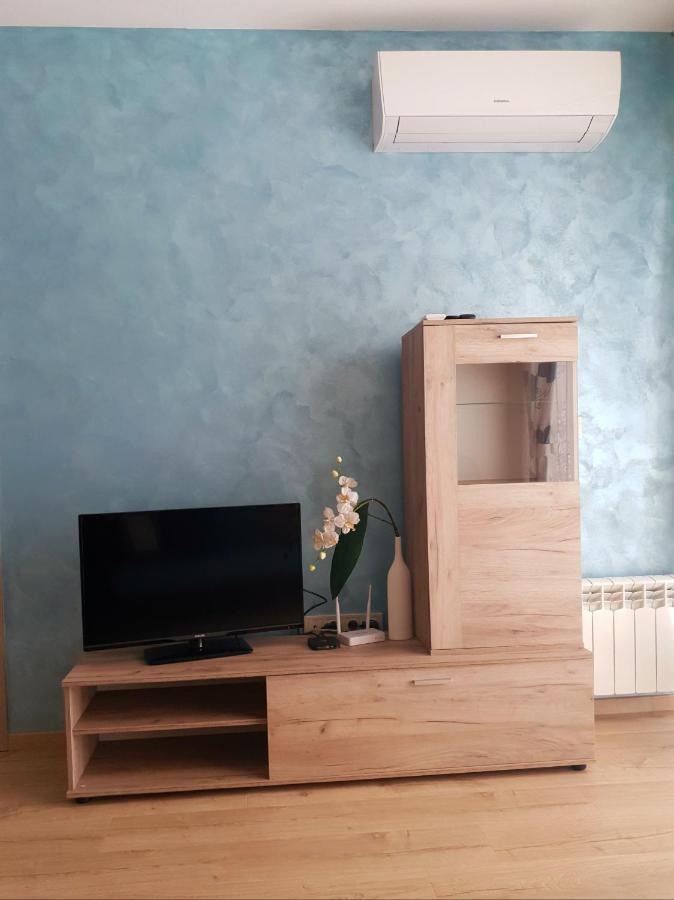 Bright And Newly Refurbished Apartment Near Center Σόφια Εξωτερικό φωτογραφία
